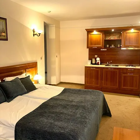 еmerald Complex Appartement *